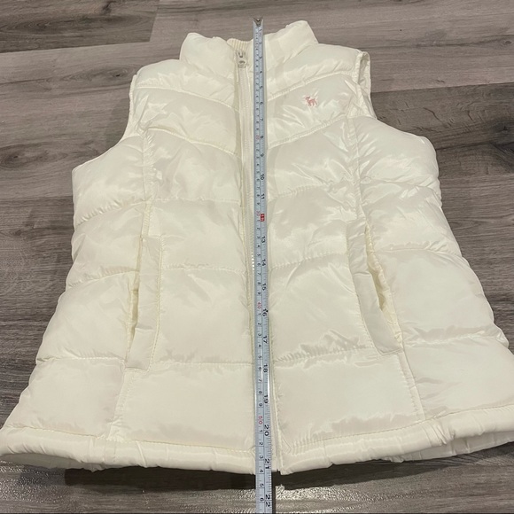 EUC OLD NAVY GIRLS WHITE PINK DEER LOGO PUFFY VEST XL - Picture 13 of 13